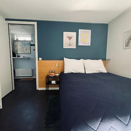 בית הארחה Peaceful On A Houseboat In The Centre