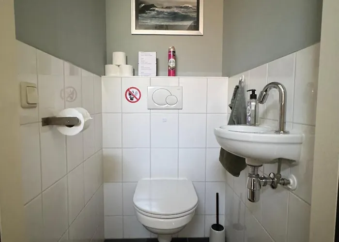 Peaceful On A Houseboat In The Centre Amsterdam