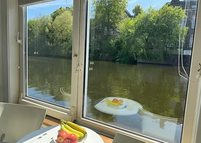 Gasthuis Peaceful On A Houseboat In The Centre Amsterdam